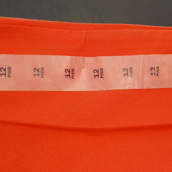 NWT Old Navy Pixie Vibrant Orange Pants anklw length Size 12 - Picture 3 of 6